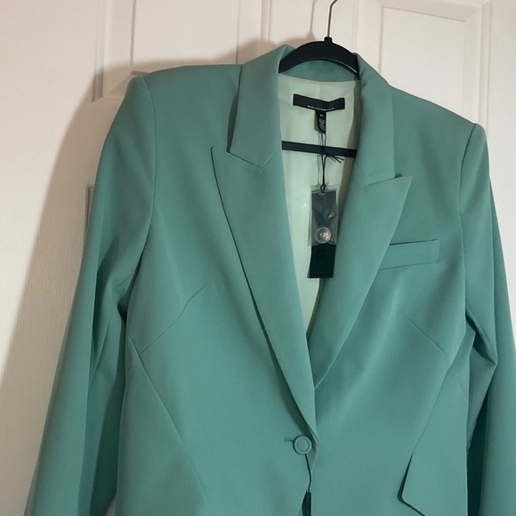 White House Black Market Blazer - Picture 5 of 12